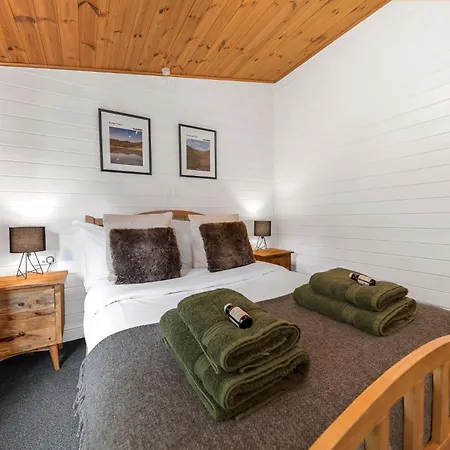 Bowness 45 - 2 Bedroom Chalet